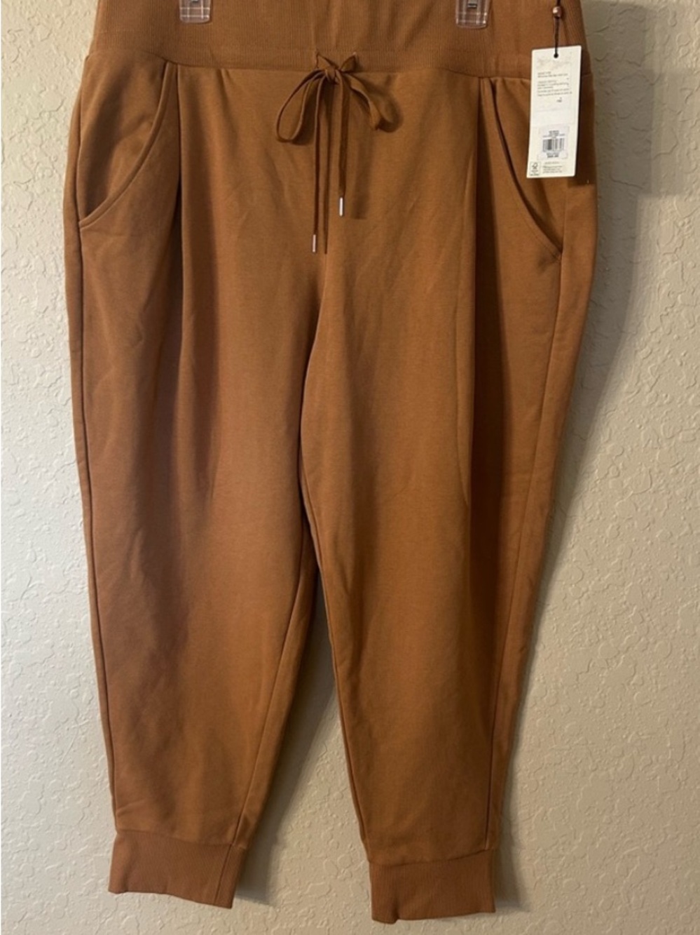 CALIA JOURNEY Collection by Carrie Underwood LION Brown Drawstring Joggers